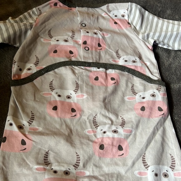 PeppyMini Cow Print One Piece long Sleeve Outfit Size 6M - Picture 3 of 3